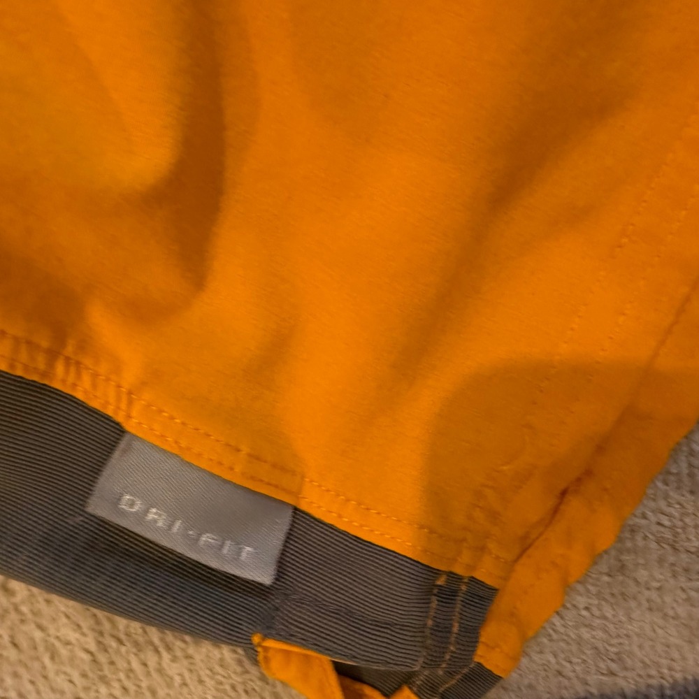 Nike Dri Fit Mens Athletic Running Cycling Shirt Size M Orange Gray Short Sleeve - Picture 4 of 8